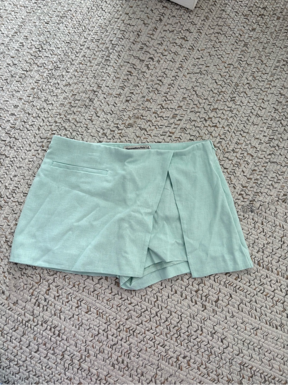 WITH TAGS, NEVER WORN. Mint Green Women's Skort Size: S